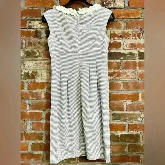 London Times Seersucker Ruffled Dress Size 4 - Picture 7 of 7